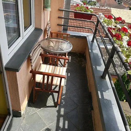 Helena アパート *